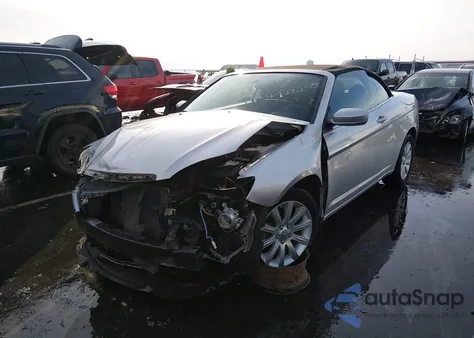 2011 Chrysler 200 Touring из США, поврежденный, VIN 1C3BC2EG0BN601100